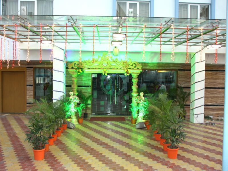 Udayee International Hotel Tirupati Exterior foto